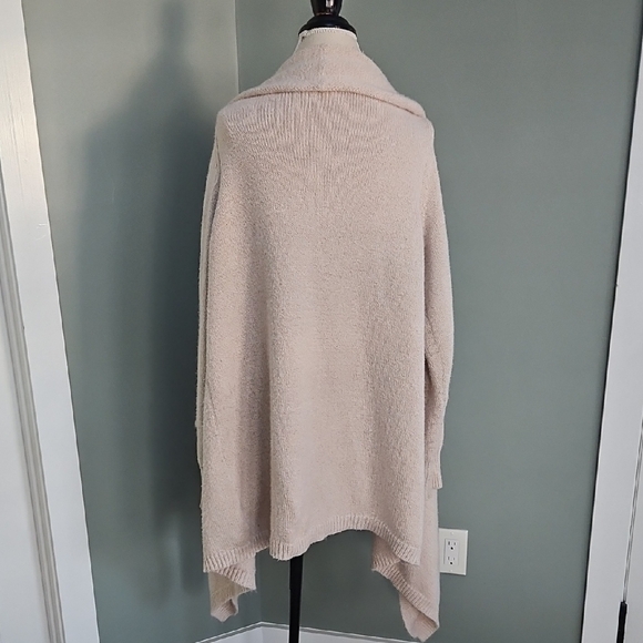 Old Navy Soft Cream Drape Cardigan - Picture 4 of 8